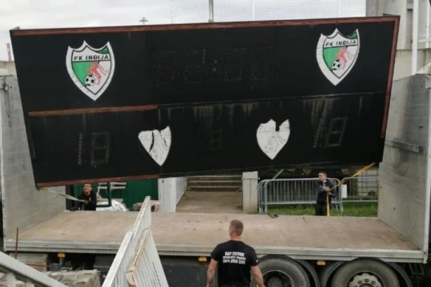 POKLON KAKVOM SE NISU NADALI: Stadion Hajduka uskoro dobija moderan semafor - dar stiže od sportskih prijatelja iz Inđije! (FOTO GALERIJA)