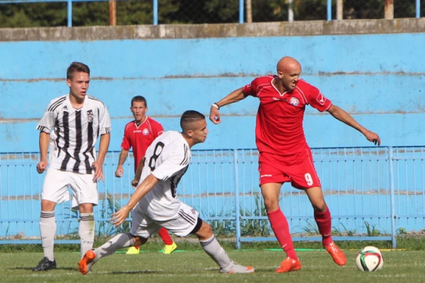 HITRONOGI NAPADAČ KALUÐERICE UŽIVA NA TERENU: Milan Petošević “nanišanio” i Komgrap! (FOTO GALERIJA)