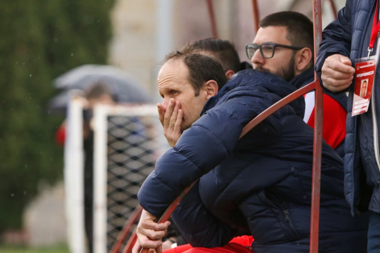 NOVA SMENA NA KLUPI: Perspektivni trener je dobio zahvalnicu od kluba!