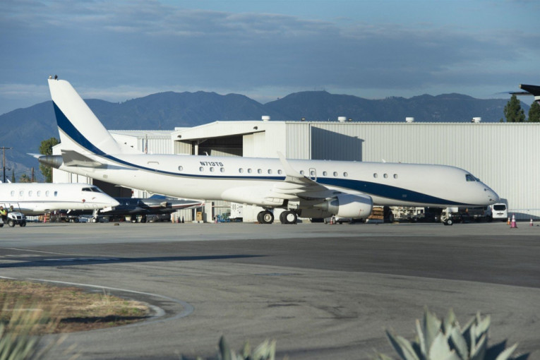 Kim Kardašijan avion