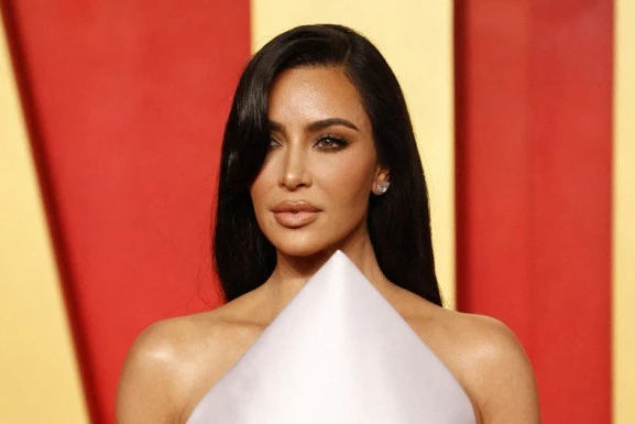 KIM KARDAŠIJAN NA UTAKMICI SRBIJE: Otkriveno koliko će najpoznatija starleta na svetu potrošiti na Evropskom prvenstvu, zavrteće vam se u glavi!