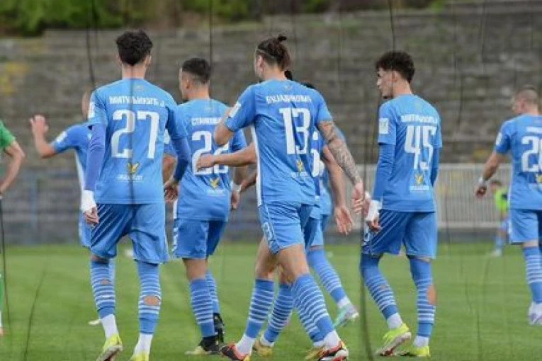 BEOGRADE, SA KARABURME IME TI ODJEKUJE: Šampionski ples "romantičara" - Lazarevčani nisu imali ni promil šansi na Omladinskom stadionu!