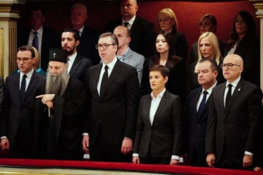 "ISTINU NIKO NE MOŽE DA NAM ODUZME!" Vučić na komemorativnoj akademiji povodom Dana sećanja na pogrom 2004. - NE SMEMO DA ĆUTIMO!