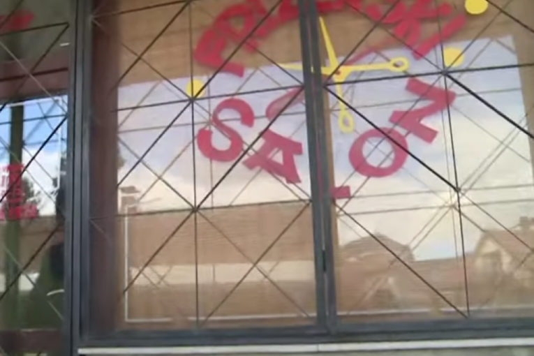 Zaključan salon u kom radi majka Anđele Šparavalo
