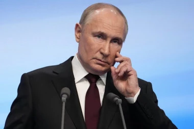 NAJNAMEŠTENIJI IZBORI U ISTORIJI! Zapadni mediji kritikuju pobedu Vladimira Putina u Rusiji - POJAVIO SE I SNIMAK! (VIDEO)