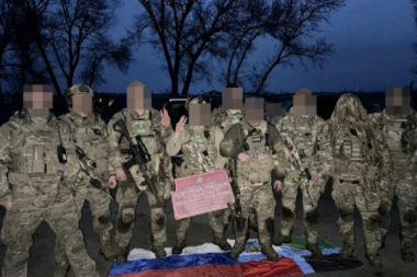 SIBIRSKI BATALJON SE POHVALIO VELIKIM USPEHOM: Antiputinovske snage uz pomoć Čečena odnele pobedu u pograničnim okršajima, zauszeta zgrada lokalne administracije?!