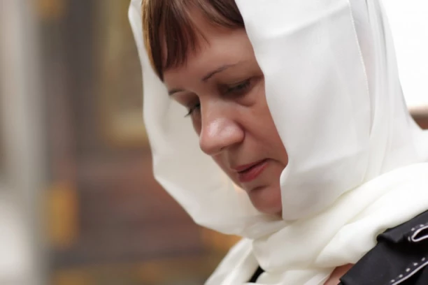 SUTRA JE VELIKI PRAZNIK, VEČE PRE SE DEŠAVAJU ČUDA: Svi koji veruju bi trebali JEDNO uraditi noćas!