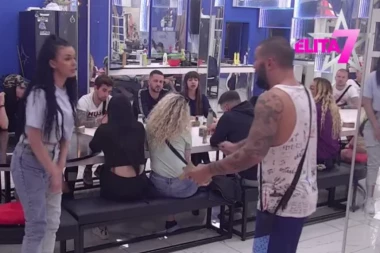 ANITA SKOČILA KAO OPARENA: Više nije mogla da ćuti, ovako BESNU je niko dugo nije video!