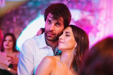 JELISAVETA ORAŠANIN I MILOŠ TEODOSIĆ U TAJNOSTI KRSTILI DECU! Prisustvovali samo najbliži, A OVO SU KUMOVI!