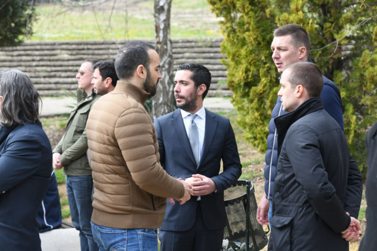 Ministar Tomislav Momirović, Andrej Vučić