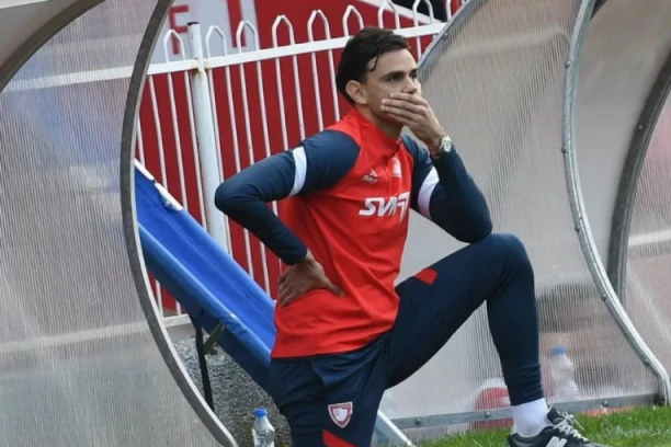 "NISAM ZADOVOLJAN, ALI": Trener crveno-belih satisfakciju našao u osvojenim bodovima - borba za vrh tabele doseže stepen ključanja!