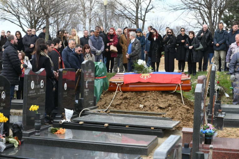 Grob Svetozara Vujačića