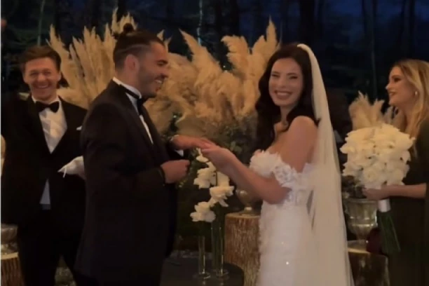 UDALA SE TEODORA BJELICA: Glumica u TAJNOSTI napravila venčanje sa POZNATIM FUDBALEROM! (GALERIJA)