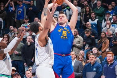 NE VIĐAMO ČESTO OVO OD JOKIĆA! Pogledajte ŠTA je centar Denvera uradio na zagrevanju!