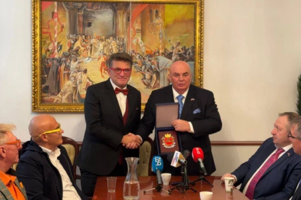 PALMA U BEČU OKUPIO SRPSKE PRIVREDNIKE I POZVAO IH DA SE VRATE U SRBIJU