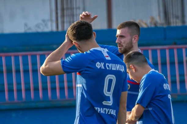 ODLIČNA UVERTIRA ZA DERBI SLEDEĆEG VIKENDA: Fudbaleri Sušice su "poklonili" trijumf u Dobrači treneru za rođendan!