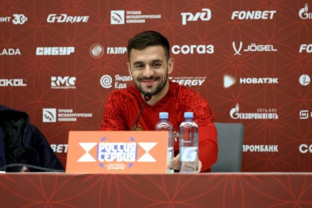 AU, KAKVA IZJAVA! PREDSEDNIK VOJVODINE ZOVE TADIĆA NAZAD! "Stara dama" se ozbiljno "naoružava"!