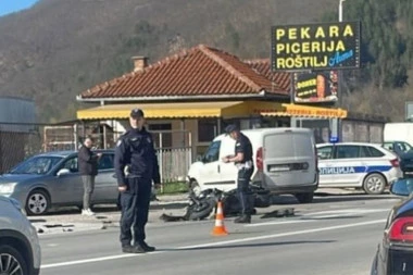 U UDESU TEŠKO POVREĐEN MOTOCIKLISTA: Jeziva scena u Prijepolju - vozilo potpuno uništeno!