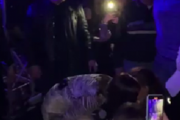 Prija sišla u publiku