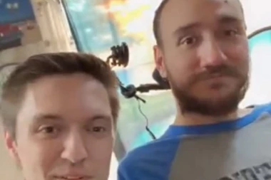 REVOLUCIJA: Objavljen snimak koji je ceo svet čekao da vidi! Ovako izgleda prvi čovek sa UGRAĐENIM MOŽDANIM ČIPOM, evo šta radi (VIDEO)