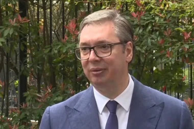 "NEKAD SU KRALI SLIKE, SAD TOALET PAPIR"! Oglasio se predsednik Vučić povodom najnovijeg skandala opozicionara! (VIDEO)