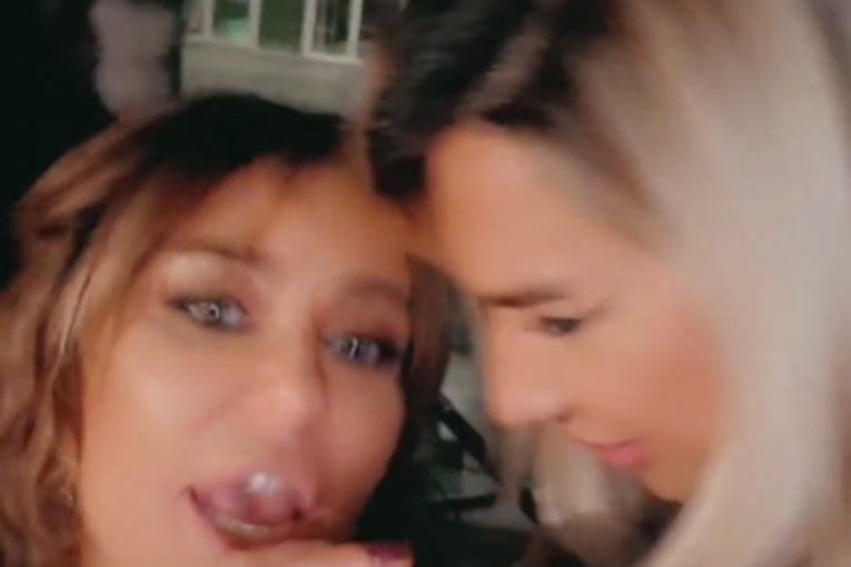 Ana Nikolić se pobila sa Jovanom Jeremič oko mikrofona