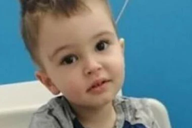 BOLNICA JE NJEGOV DRUGI DOM! Pomozimo malom Urošu da pobedi rak! Odmah ukucajte 742 i pošaljite na 3030!