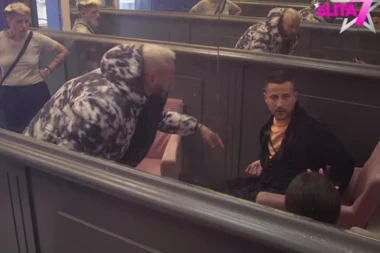 ŠA POPUCAO PO SVIM ŠANOVIMA: Divljački skočio na Mionu jer neće da bude s njim, ona ga ODUVALA kao kera (FOTO)