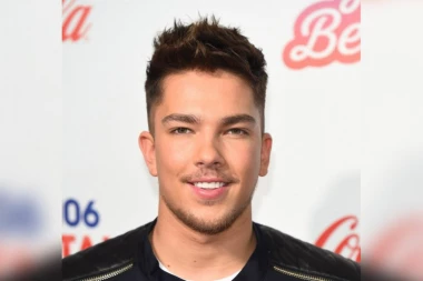 POZNATI PEVAČ PRIZNAO DA JE GEJ: Godinama se skrivao, a onda javno progovorio o BIVŠEM DEČKU!