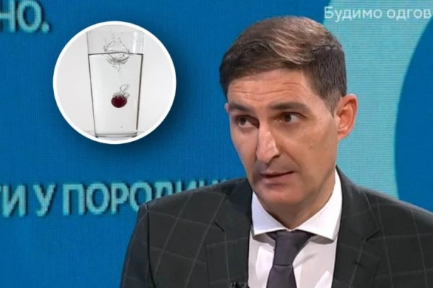 AKO POJEDETE OVU VOĆKU PRE SPAVANJA, UJUTRU ĆETE SE ISPRAZNITI ZA ČAS: Čisti creva kao BULDOŽER, za zdravlje je BOMBA