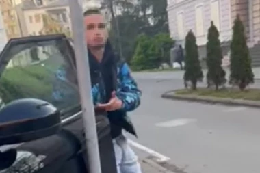 POKUŠAO DA UKRADE AUTO U SRED BELA DANA U CENTRU NOVOG SADA! Pravio se lud, a potom pobegao glavom bez obzira, devojka sve snimila mobilnim telefonom (VIDEO)