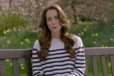 ŠTA JE ČUDNO NA NOVOM SNIMKU KEJT MIDLTON?! Mreže se USIJALE: Svi se pitaju gde je ON! (FOTO)