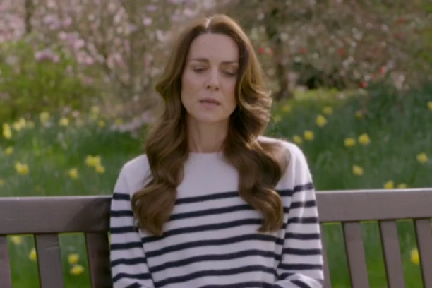 GLUMICA SE JAVNO IZVINILA KEJT MIDLTON: Rugala joj se zbog FOTOŠOPA, a sada se KAJE jer boluje od RAKA! (FOTO)