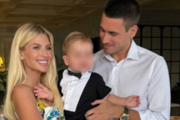 ZVEZDA SE VOLI ČAK I U DUBAIJU! Sin Đorđa Đokovića OBELEŽIO finale Evrolige! Delije su bile oduševljene ovim DETALJEM! (FOTO)