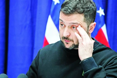 "IZGUBIĆEMO, POMOZITE NAM": Zelenski zakukao na američki Kongres, Ukrajince sada na frontu može da spasi samo jedna stvar