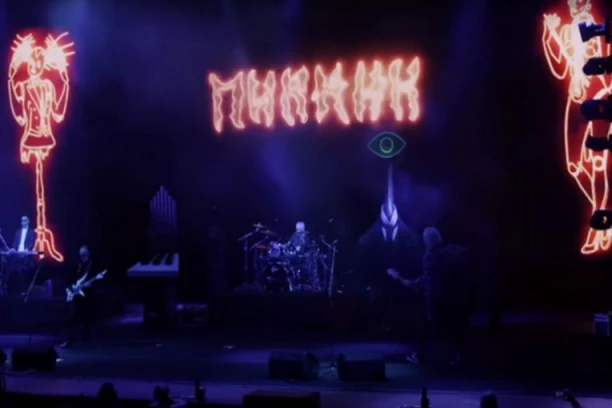 PEVAČ GRUPE "PIKNIK" PONUDIO DA PLATI SAHRANE UBIJENIH U MOSKVI: "Svi smo velika porodica"