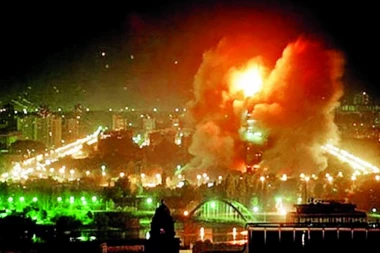 NATO PRE 25 GODINA SPRŽIO VOZ PUN PUTNIKA, MEĐU NJIMA BILA I DECA! Jeziv zločin nad našim civilima 1999. godine!