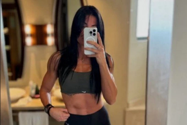 SVE PRŠTI! Pogledajte BRUTALNE vežbe Ivane Španović! Ovo mogu samo NAJVEĆI ŠAMPIONI! (VIDEO)