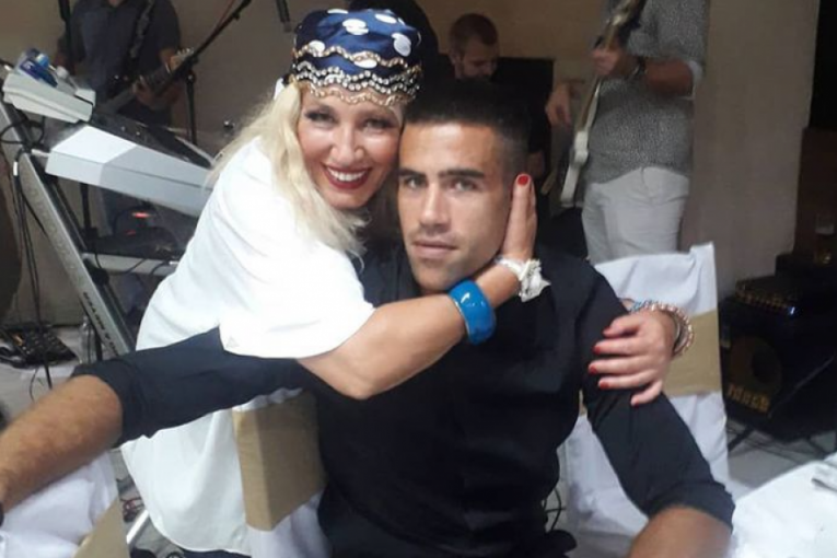 Sin Nade Topčagić, Mikica