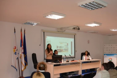 Prevencija zavisnosti od interneta Započeta implementacija projekta “Prevencija, edukacija i socijalizacija”