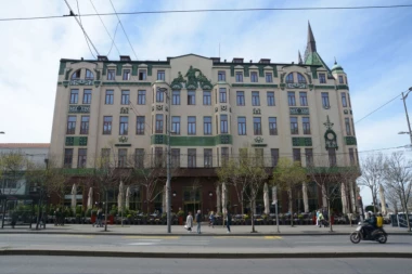 SUMNJIVU TORBU U "MOSKVI" OSTAVIO DRŽAVLJANIN RUMUNIJE: Detalji incidenta i herojski čin radnika obezbeđenja