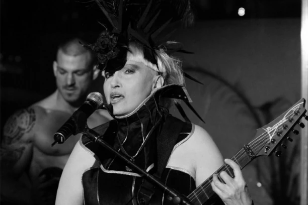 NEDI UKRADEN SLOMLJENO SRCE: Oprostila se potresnim rečima od Slađane Milošević!