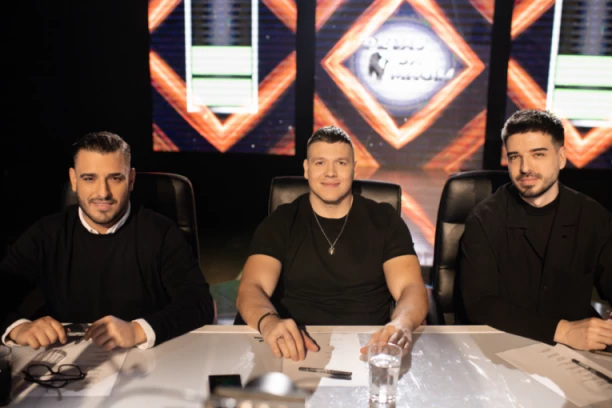 DO SADA NEVIĐENE SCENE IZ PRIVATNOG ŽIVOTA  I SPEKTAKULARNO TAKMIČENJE: Večeras u 23 časa budite uz TV Pink i šou Slobe Radanovića ‘PEVAJ SA MNOM’!