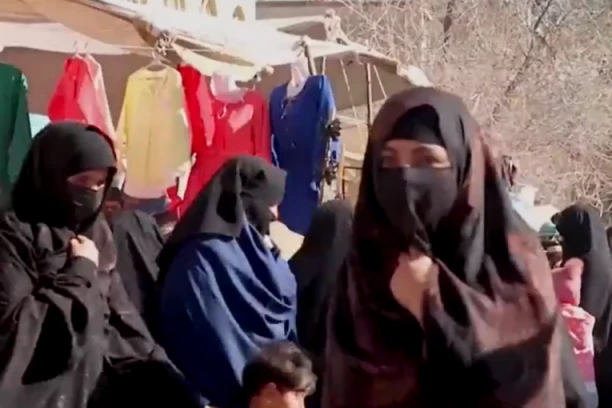 STRAVIČNA SUDBINA PORODICA U OVOJ ZEMLJI! Glad tera roditelje na NEZAMISLIVE poteze! (VIDEO)