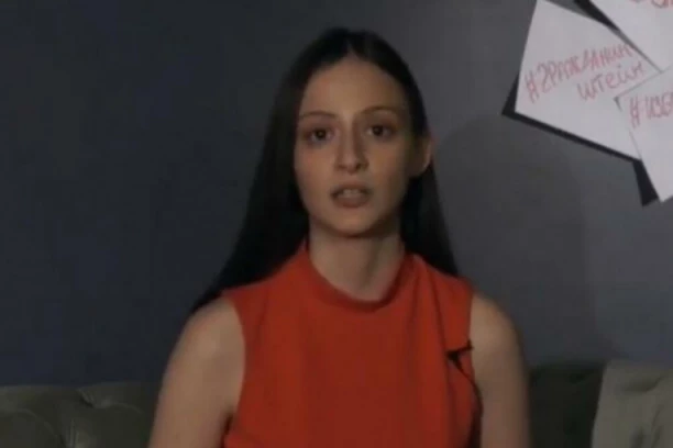 POBEGLA NA ISLAND! Članica Pusi rajota osuđena na šest godina zatvora zbog antiratnih stavova!