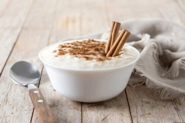 SUTLIJAŠ NA VODI, PRAVI POSLASTIČARSKI: Recept sa kojim nema greške