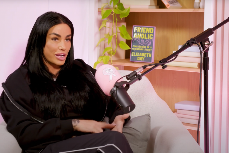 Kejti Prajs je poznata po brojnim plastičnim operacijama