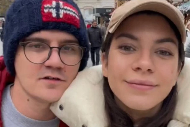 ZALJUBILA SAM SE U SRBINA SA 15 GODINA, SADA SMO VERENI: Lepa Ruskinja je Davida upoznala na moru, godinama su se dopisivali, jedna poruka je sve promenila (FOTO)