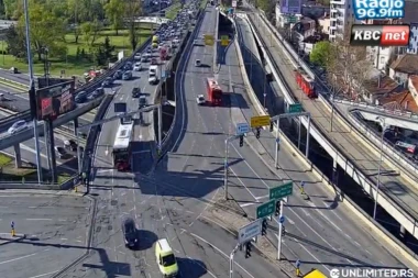 AKO KREĆETE NA POSAO, OBRATITE PAŽNJU NA OVE DELOVE GRADA! Lepo vreme izmamilo vozače, krkljanac u OVIM delovima Beograda! (FOTO)
