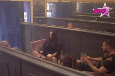 IMAJU LI SRAMA? Ratovali cele noći, pa se POMIRILI, a onda žestoko urnisali BIVŠE - Ša opljuvao Vanju kao nikad do sad!